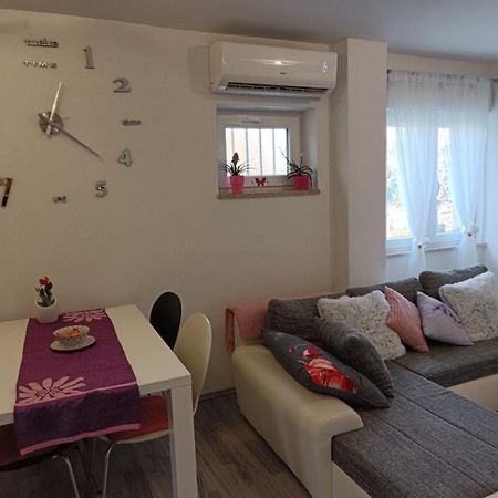 Apartments Mary & Free Parking Rovinj Rum bild